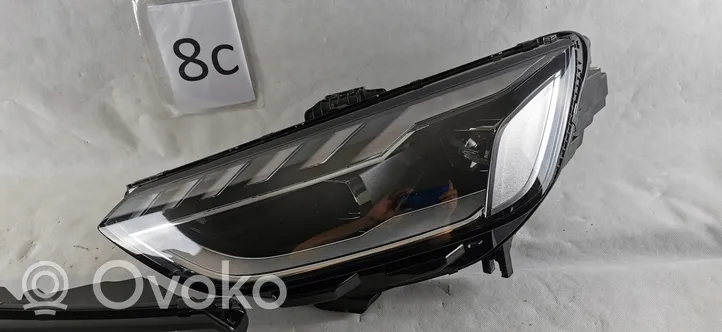 Audi A4 S4 B9 Lampa przednia 8W0941033D