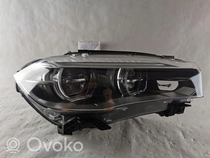 BMW X6 F16 Lampa przednia 7214852