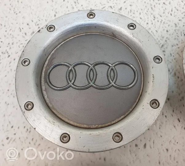 Audi A4 S4 B7 8E 8H Dekielki / Kapsle oryginalne 8D0601165K