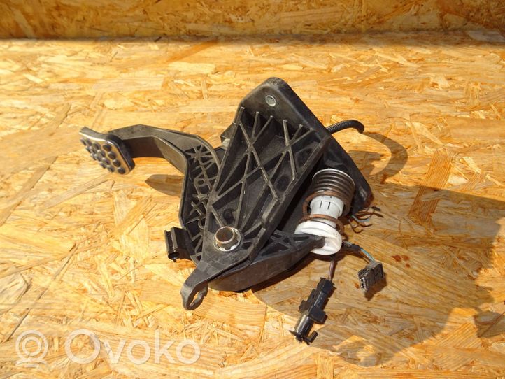 Mercedes-Benz A W176 Clutch pedal A2462910201