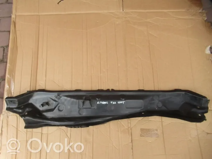 Nissan X-Trail T32 Wiper trim 