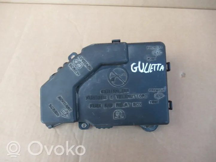 Alfa Romeo Giulietta Coperchio scatola dei fusibili 50514169