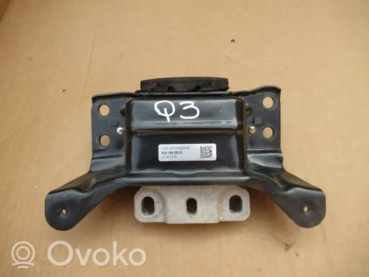 Audi Q3 F3 Variklio pagalvė 5Q0199555R