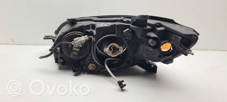 Subaru Outback Priekšējais lukturis 946089