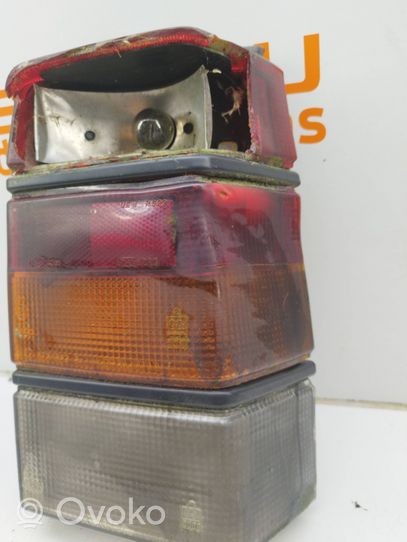 Subaru Leone 1800 Lampa tylna P252