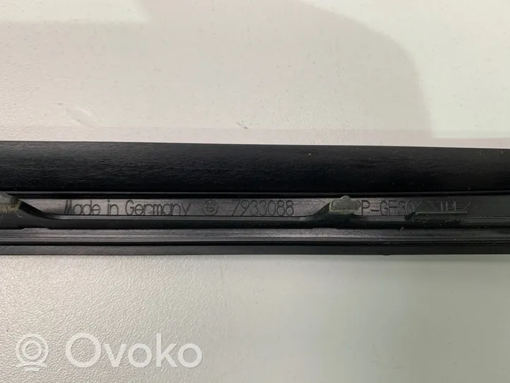 BMW 4 G22 G23 G24 G26 Listwa szyby czołowej / przedniej 7933088