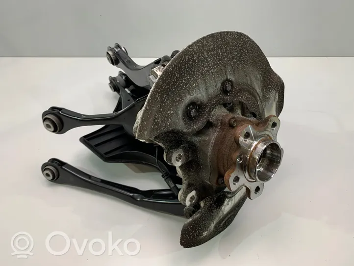 BMW 4 G22 G23 G24 G26 Pivot de moyeu arrière 6892521