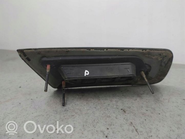 Toyota Corolla E90 Kita centrinė konsolės (tunelio) detalė 