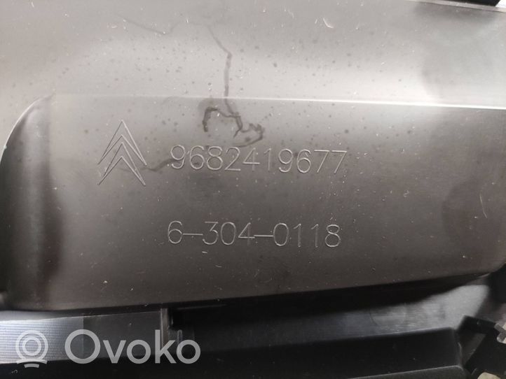 Citroen C5 Muu keskikonsolin (tunnelimalli) elementti 9682419677