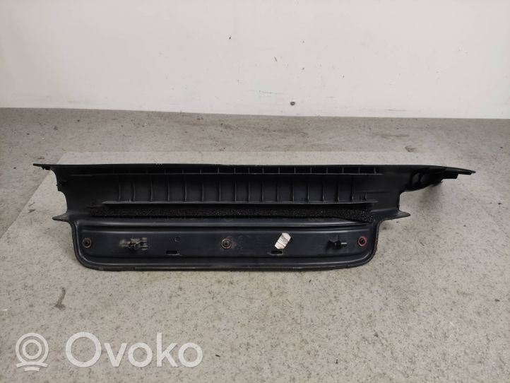 Toyota Avensis T250 Other sill/pillar trim element 