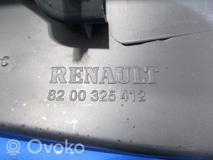 Renault Clio III Garniture de hayon 8200325412