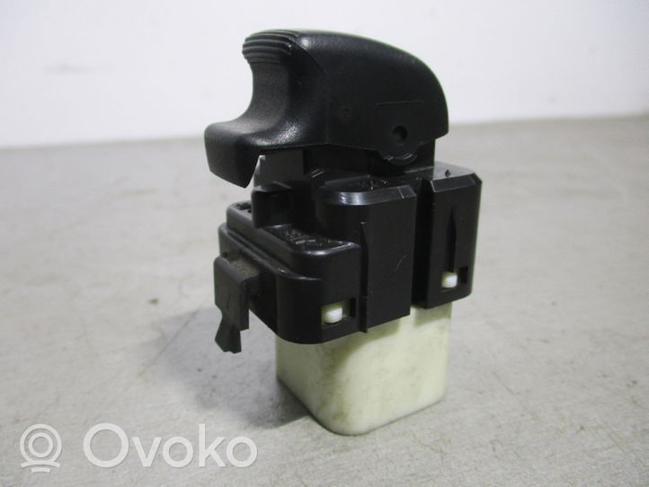 Mitsubishi Space Wagon Electric window control switch 