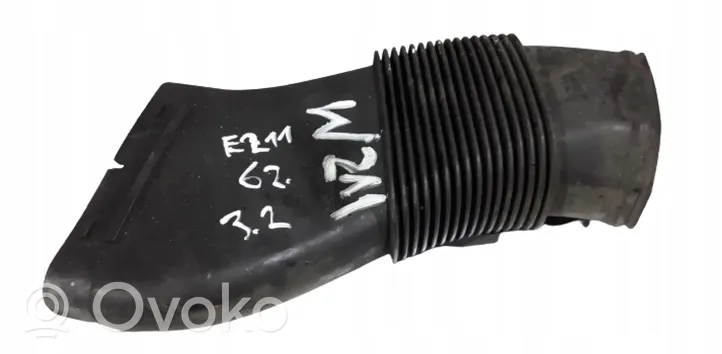 Mercedes-Benz E W211 Durite de refroidissement tube 