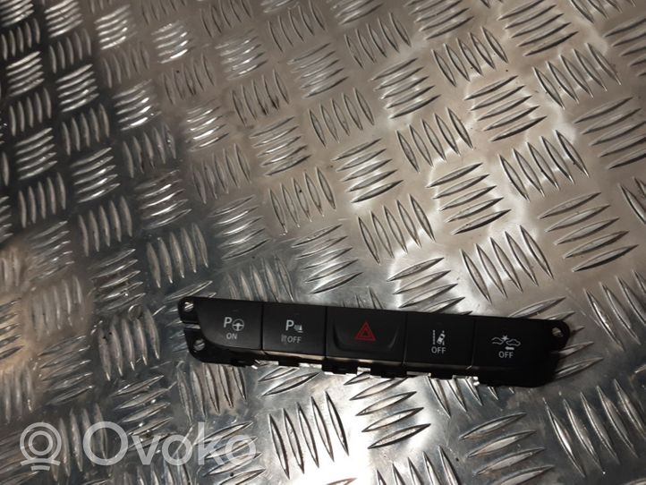 Jeep Cherokee Przycisk świateł awaryjnych P68143781AB