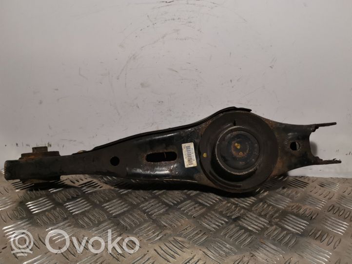 Hyundai Santa Fe Braccio di controllo sospensione posteriore superiore/braccio oscillante 552202W150