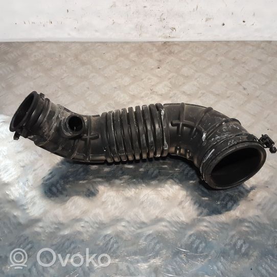 SsangYong Rexton Turboahtimen ilmanoton letku 2372132501