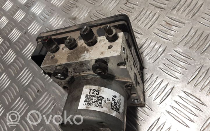 Hyundai Santa Fe ABS Pump 589202WEC0