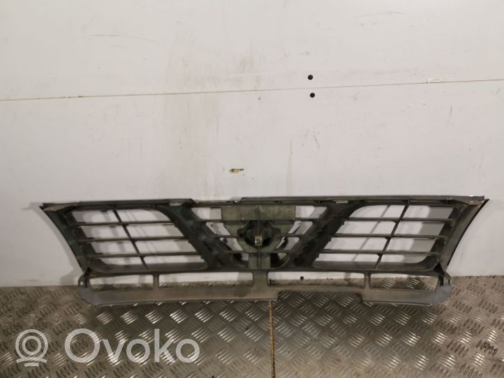 Nissan Patrol 4W60 Grille de calandre avant 62310VB000