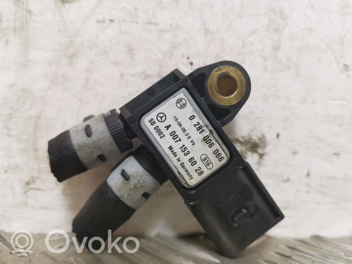 Infiniti QX30 Air pressure sensor A0071536028