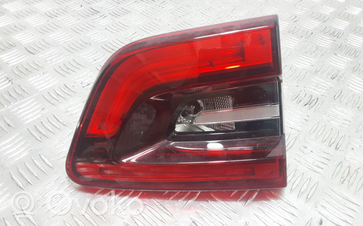 Renault Kadjar Galinis žibintas dangtyje 265550151R