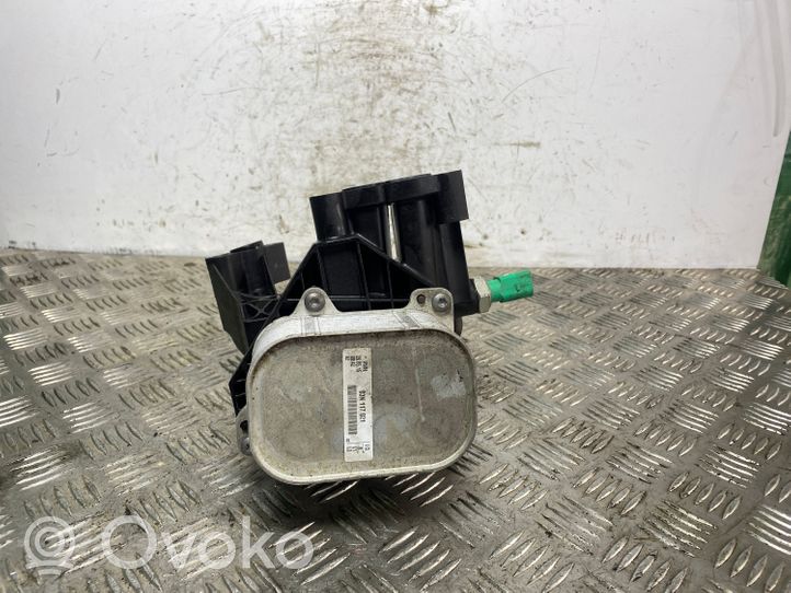 Volkswagen Tiguan Support de filtre à huile 03N117021