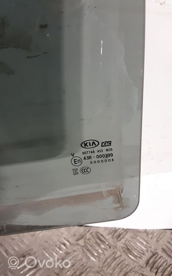 KIA Sorento Vetro del finestrino della portiera posteriore 