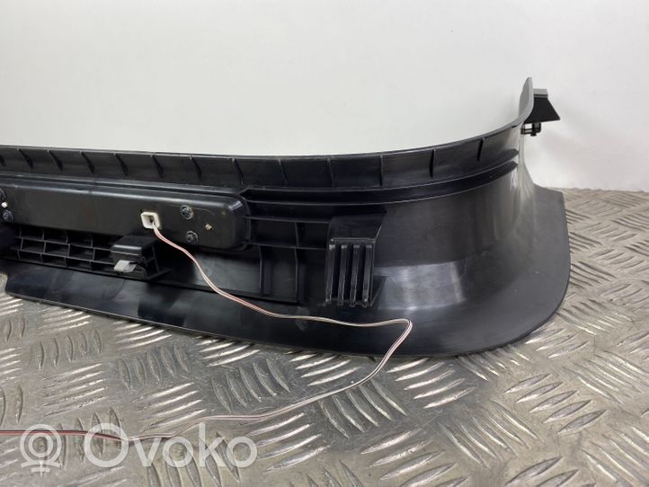 Volvo XC90 Priekinio slenksčio apdaila (vidinė) 31363649