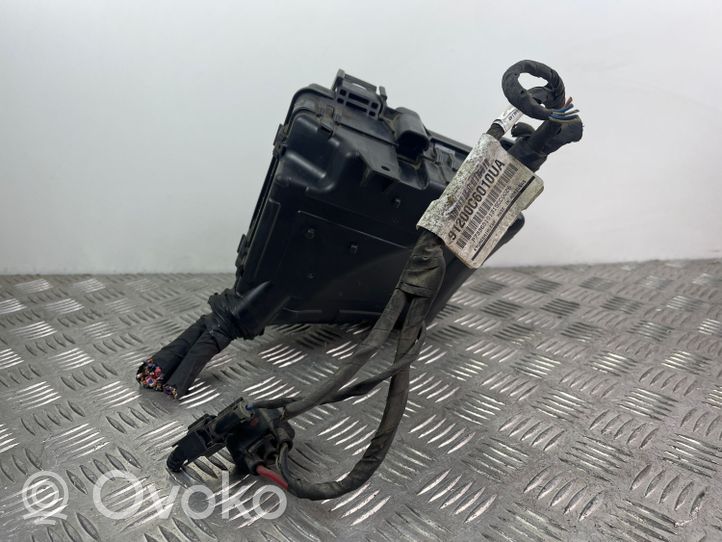 KIA Sorento Fuse module 