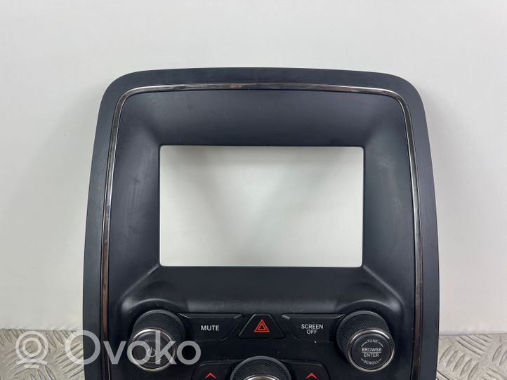 Dodge Durango Konsola środkowa / Radio / GPS P68333643AA