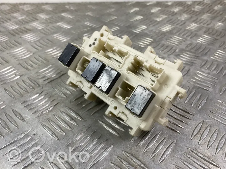 Infiniti QX80 Module de fusibles 5ZM0A6A26