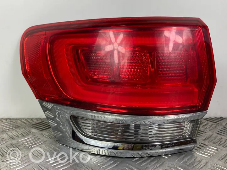 Jeep Grand Cherokee Lampa tylna P68110001AE