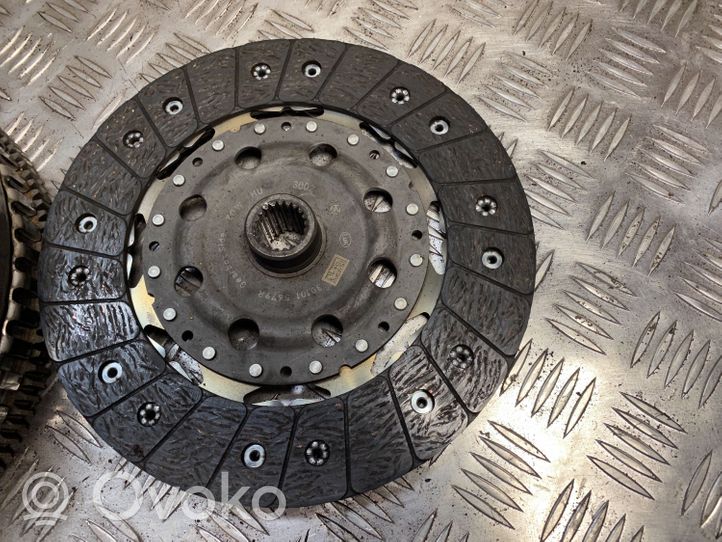 Opel Vivaro Clutch set kit 123107183R