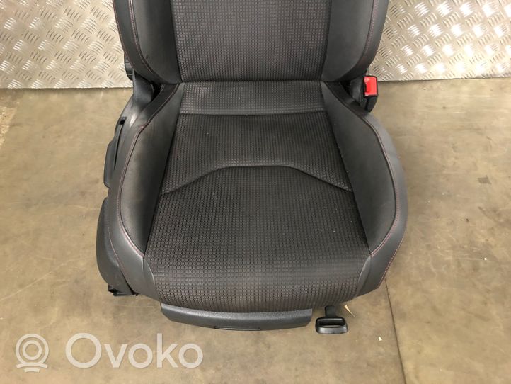 Seat Leon (5F) Istuimien ja ovien verhoilusarja 5Q4881106