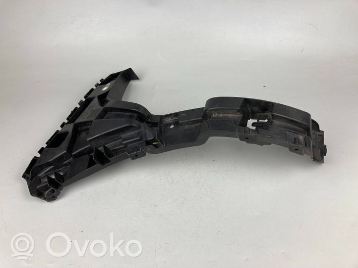 Audi Q3 8U Aizmugurējā bufera montāžas kronšteins 8U0807453