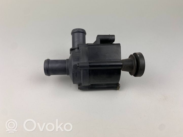 Audi A4 S4 B9 Pompa elettrica dell’acqua/del refrigerante ausiliaria 06H121601Q