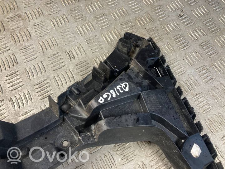 Audi Q3 8U Staffa di rinforzo montaggio del paraurti posteriore 8U0807453A