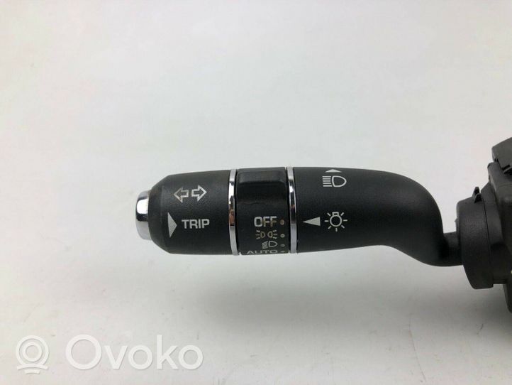 Jaguar XF Leva/interruttore dell’indicatore di direzione e tergicristallo 8W8313335