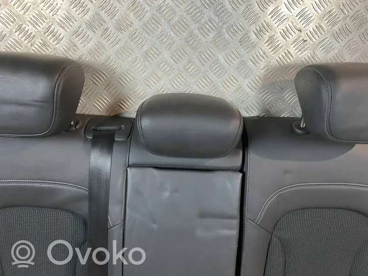 Audi Q3 8U Sėdynių komplektas 5N0881105T