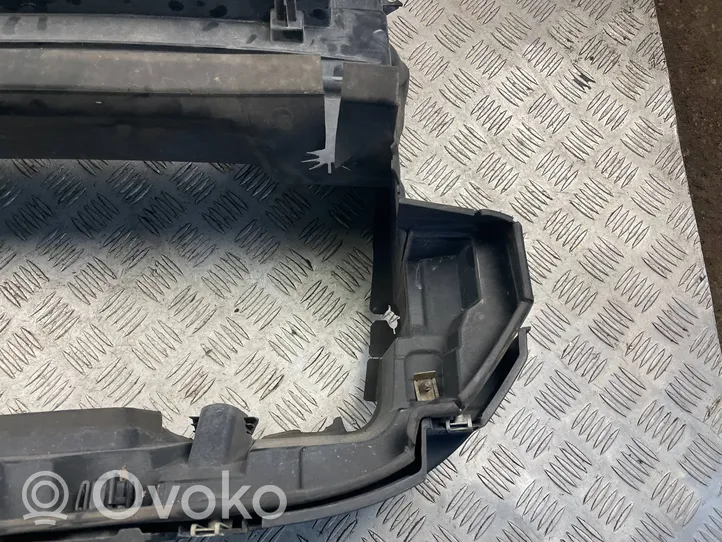 Mini Cooper Countryman F60 Panel mocowania chłodnicy 7311133