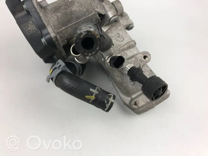 Audi A5 Clapet d'étranglement 04L128063T