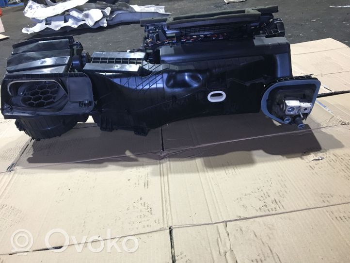 BMW 5 G30 G31 Salono oro mazgo komplektas 2502447