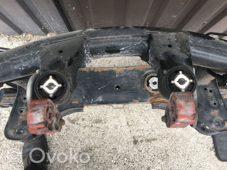 BMW X5 E70 Rama pomocnicza tylna 6863815