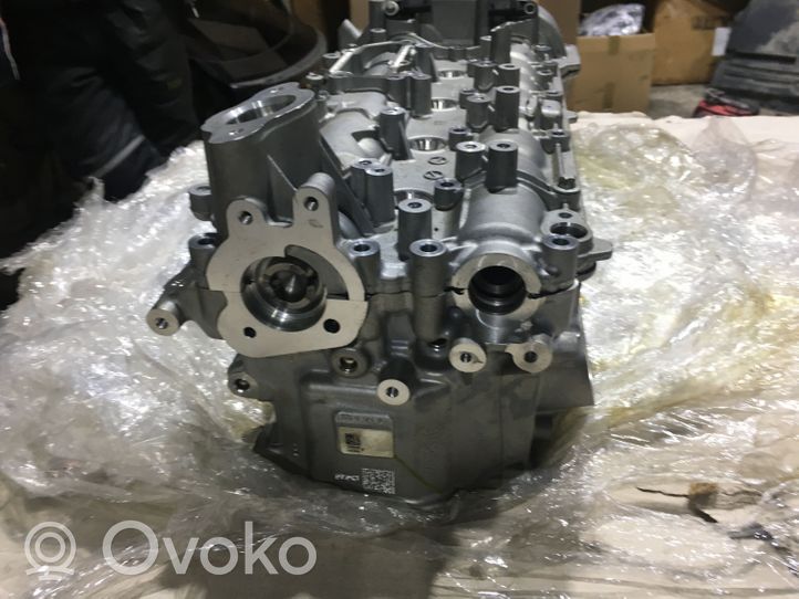 Mercedes-Benz C AMG W205 Engine head A1770107700