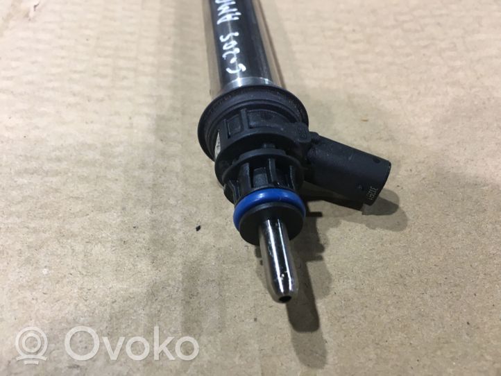 Mercedes-Benz C AMG W205 Fuel injector A2780700687