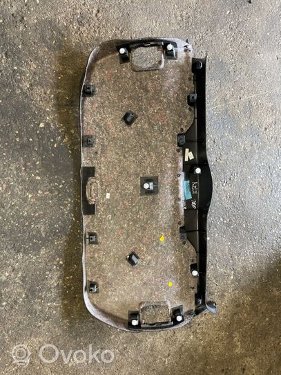 Toyota Avensis T270 Verkleidung Abdeckung Heckklappe Kofferraumdeckel Satz Set 6775005080