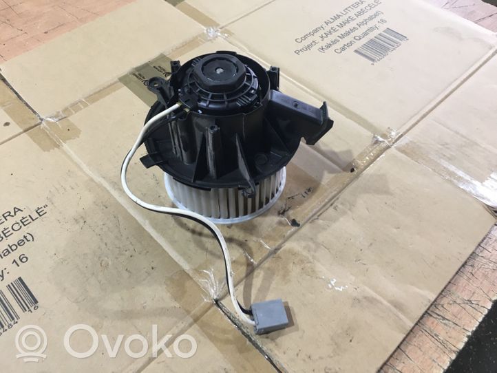 Opel Astra J Soplador/ventilador calefacción 25020139