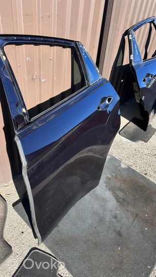 BMW X6 F16 Aizmugurējās durvis 