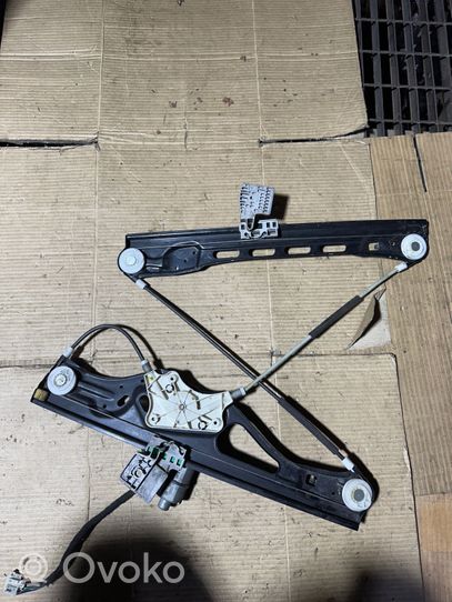 Mercedes-Benz E W211 Front door window regulator with motor A2117200246