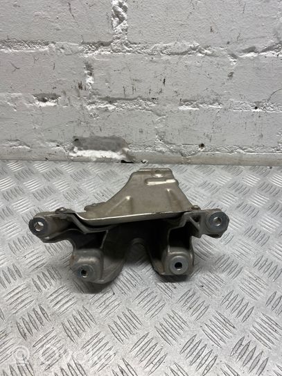 BMW X6 F16 Engine mounting bracket 6876284