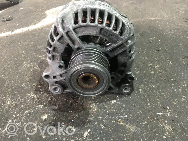 Volkswagen Touran II Generator/alternator 03L903023